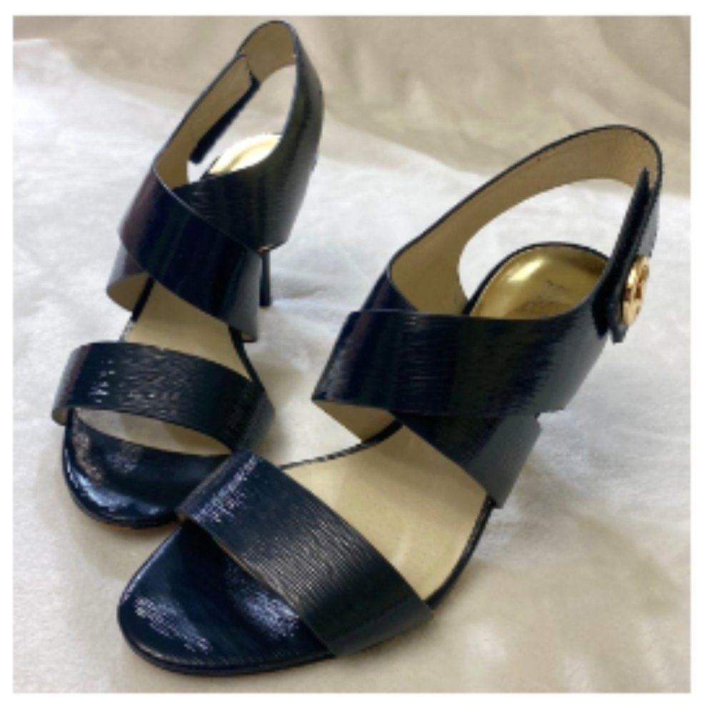 Michael Kors black leather cross strap heels with charm size 7.5